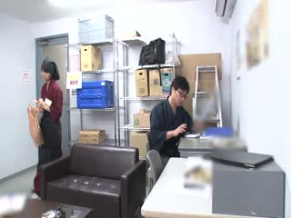 AP-714_A 对酒馆打工一无所知的新人打工强行性骚扰04