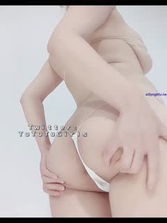 ⭐青春无敌⭐推特极品天然吊钟巨乳蜂腰肥臀网红女神【兔兔兔女孩】私拍~抖奶抠逼紫薇诱惑力爆表(9)-155-155